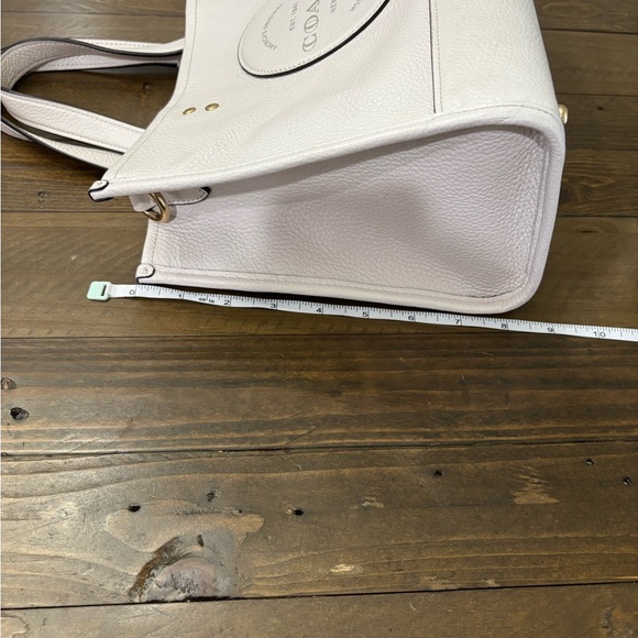 Coach Dempsey Carryall in Chalk White Pebble Leather - Picture 10 of 11